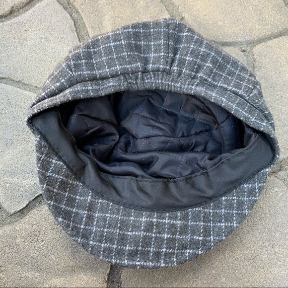 Men's Grey & White Checkered Newsboy Style Cap - Picture 5 of 8
